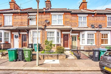 2 bedroom Mid Terrace House for sale