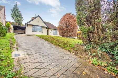 Old Watford Road, 2 bedroom Detached Bungalow to rent, &pound;1,950 pcm