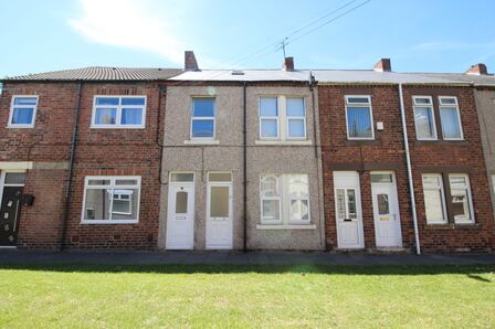 Harrow Street, 3 bedroom  Flat to rent, £640 pcm