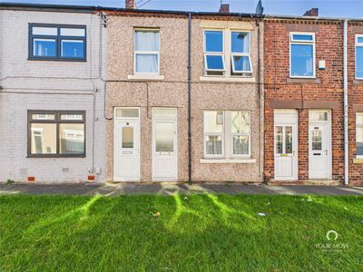 Harrow Street, 3 bedroom Flat to rent, &pound;695 pcm
