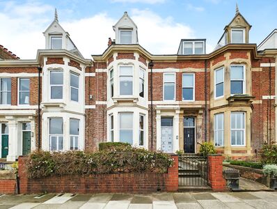 Beverley Terrace, 2 bedroom  Flat for sale, £310,000