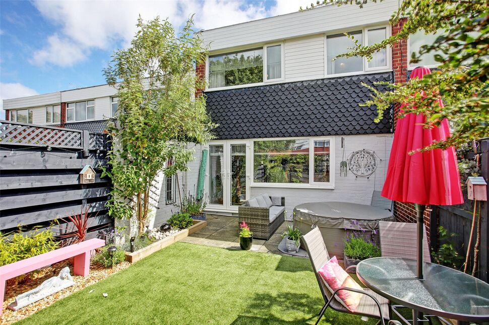 3 bedroom Semi Detached House for sale, Carolyn Way, Whitley Bay, NE26 £275,000