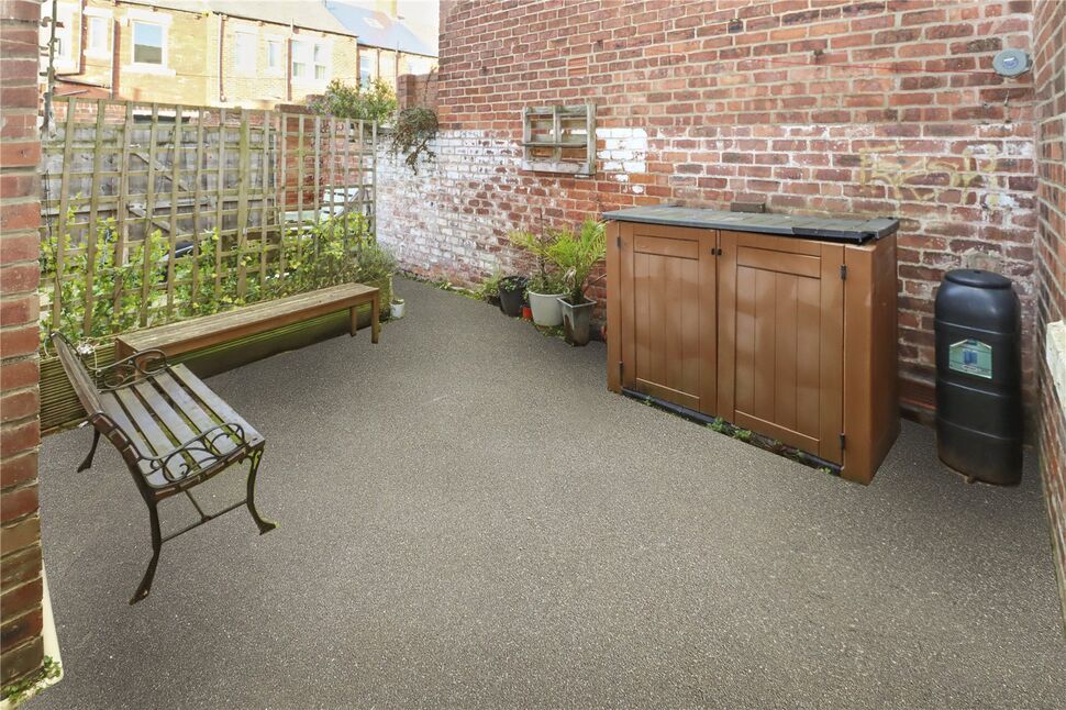 2 bedroom Flat for sale, Belford Terrace, North Shields, NE30 £145,000