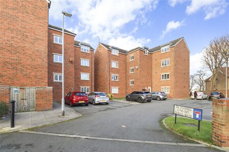 Edendale Avenue, 2 bedroom  Flat for sale, £75,000