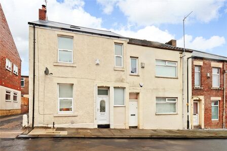 2 bedroom End Terrace House for sale