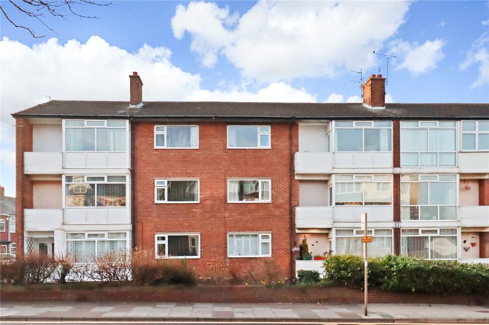 Main image of 2 bedroom Flat for sale, Marine Court East, Whitley Bay, Tyne and Wear, NE26