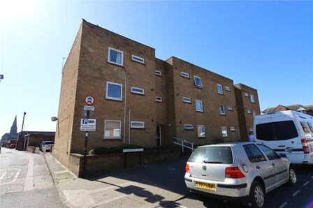 Beverley Villas, 1 bedroom  Flat to rent, £725 pcm