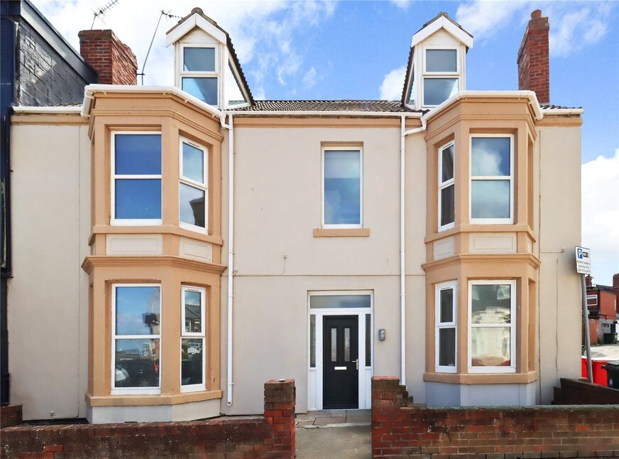 4 bedroom End Terrace House for sale