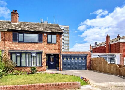 St. Vincents Way, 3 bedroom Semi Detached House for sale, £415,000