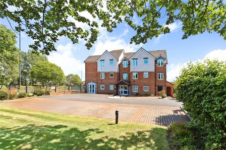 Brabourne Gardens, 2 bedroom  Flat for sale, £169,000