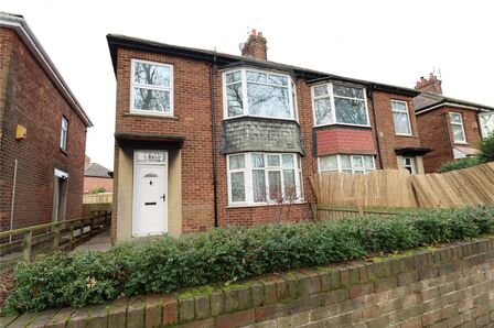 3 bedroom  Flat to rent