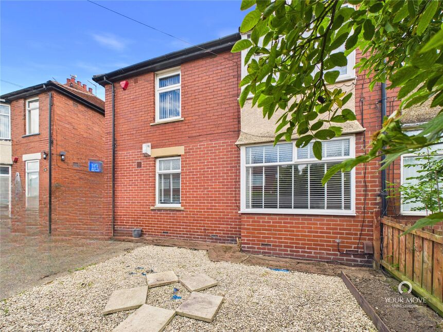 Main image of 2 bedroom Semi Detached Flat for sale, Balkwell Avenue, North Shields, Tyne and Wear, NE29