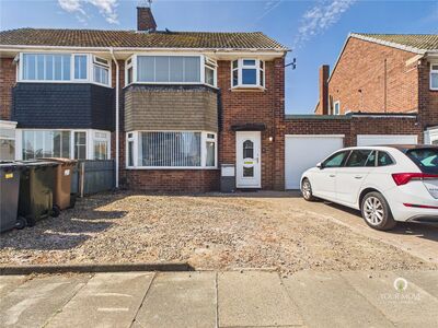 Ludlow Drive, 3 bedroom Semi Detached House to rent, &pound;1,600 pcm