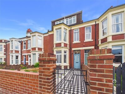 5 bedroom Mid Terrace House for sale