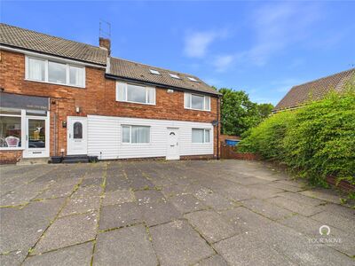 4 bedroom Flat for sale