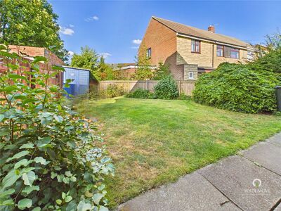 4 bedroom Flat for sale
