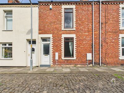 2 bedroom Mid Terrace House to rent