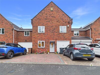 4 bedroom Semi Detached House to rent