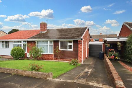 Elsdon Road, 2 bedroom Semi Detached Bungalow to rent, &pound;850 pcm
