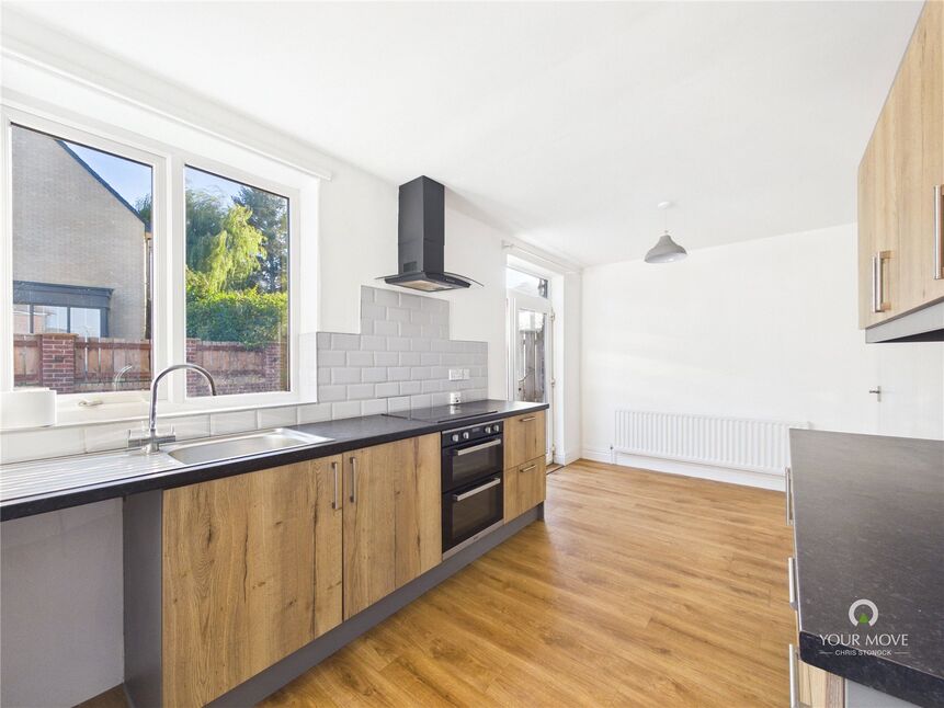 Kitchen / Dining Area