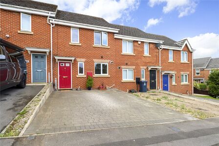 3 bedroom Mid Terrace House for sale