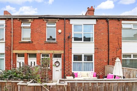 3 bedroom Mid Terrace House for sale