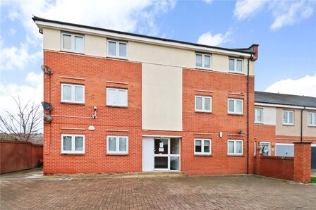Bittern Close, 2 bedroom Flat to rent, &pound;900 pcm