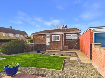 Park Lane, 2 bedroom Semi Detached Bungalow for sale, &pound;180,000