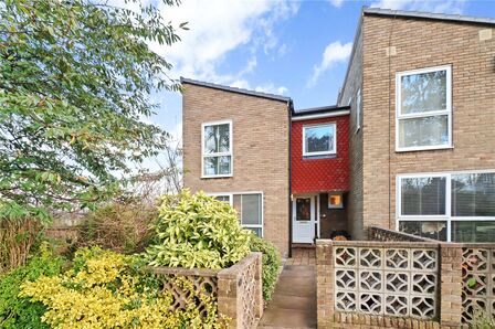4 bedroom End Terrace House for sale