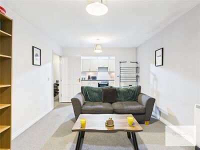 Bittern Close, 2 bedroom Flat for sale, &pound;95,000