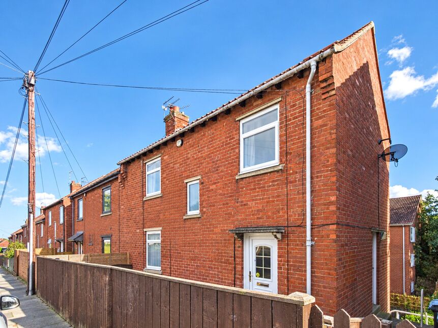 Main image of 2 bedroom End Terrace House for sale, Kingsway, Sunniside, Tyne and Wear, NE16