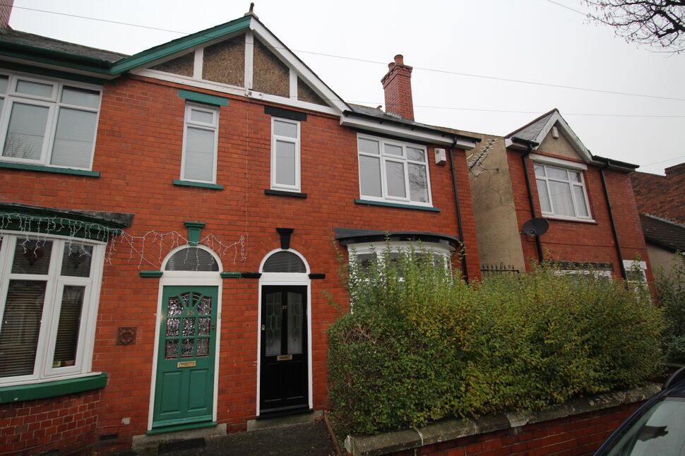 2 bedroom Semi Detached House to rent