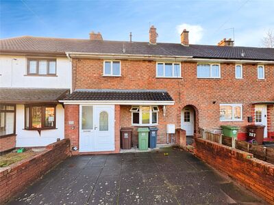 3 bedroom Mid Terrace House to rent