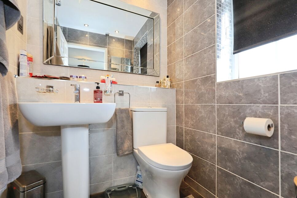 En-Suite Shower Room WC