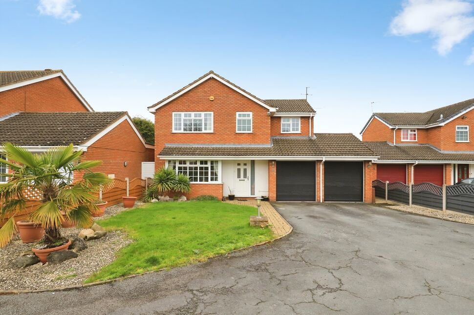 4 bedroom Detached House for sale