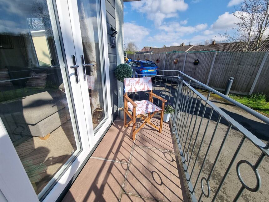 2 bedroom Detached Bungalow for sale, Featherstone Park, New Road, WV10