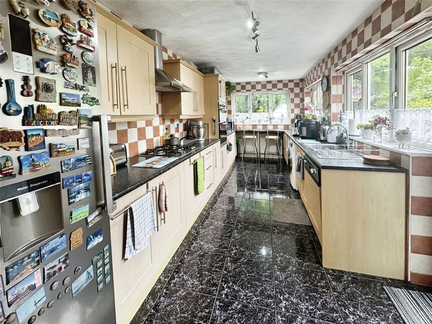 3 bedroom Mid Terrace House for sale, Lichfield Road, Wolverhampton