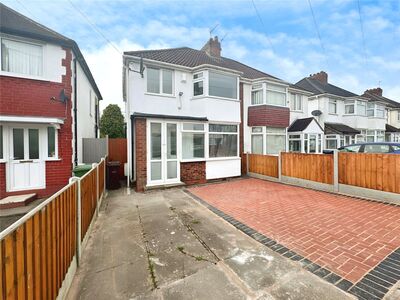 3 bedroom Semi Detached House to rent