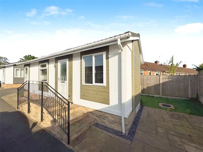 1 bedroom Detached Property for sale