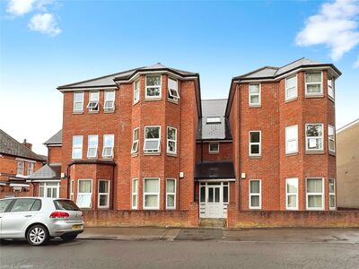 Sutton Road, 2 bedroom  Flat to rent, £895 pcm
