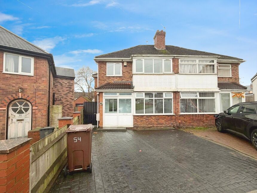 Main image of 4 bedroom Semi Detached House to rent, Lawfred Avenue, Wolverhampton, West Midlands, WV11