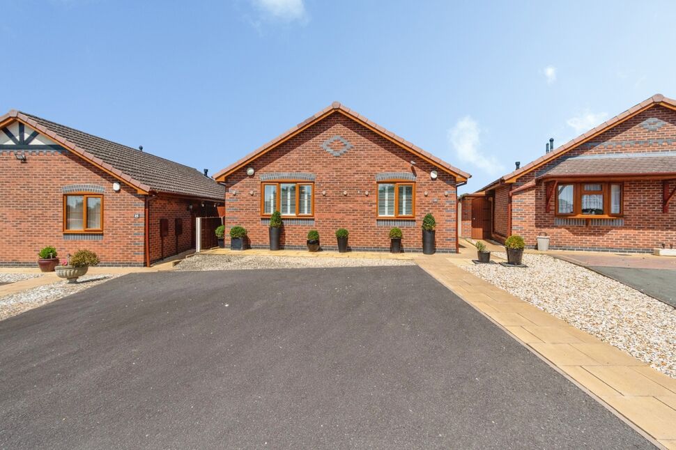 Main image of 2 bedroom Detached Bungalow for sale, Hodson Close, Wolverhampton, West Midlands, WV11