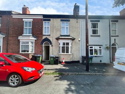 3 bedroom Mid Terrace House for sale