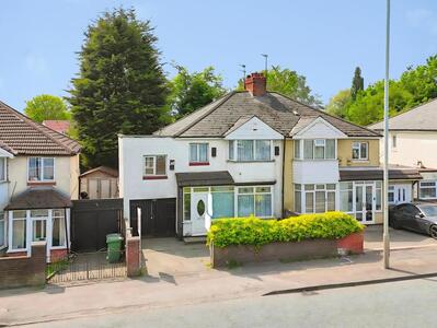 4 bedroom Semi Detached House for sale