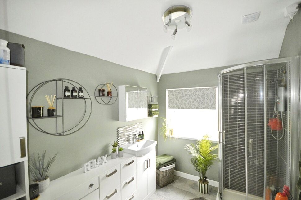 Shower Room / WC