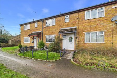 3 bedroom Mid Terrace House for sale