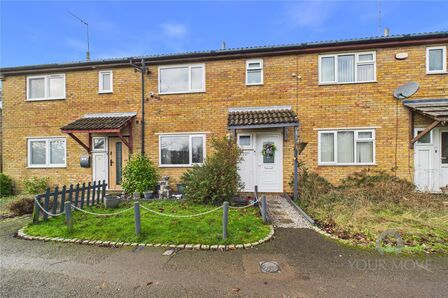 3 bedroom Mid Terrace House for sale