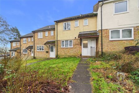 3 bedroom Mid Terrace House to rent