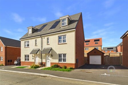 4 bedroom Semi Detached House for sale