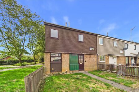 Midfield Court, 2 bedroom End Terrace House for sale, &pound;165,000